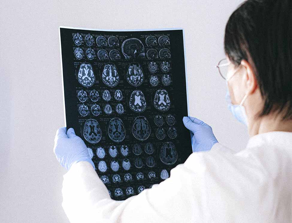 Diploma de Especialización en Neurología